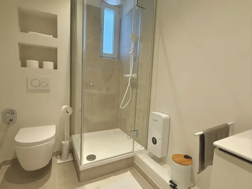 Ekclusive 2-Zimmer Wohnung im Jugendstil-Altbau mit gehobener Möblierung
