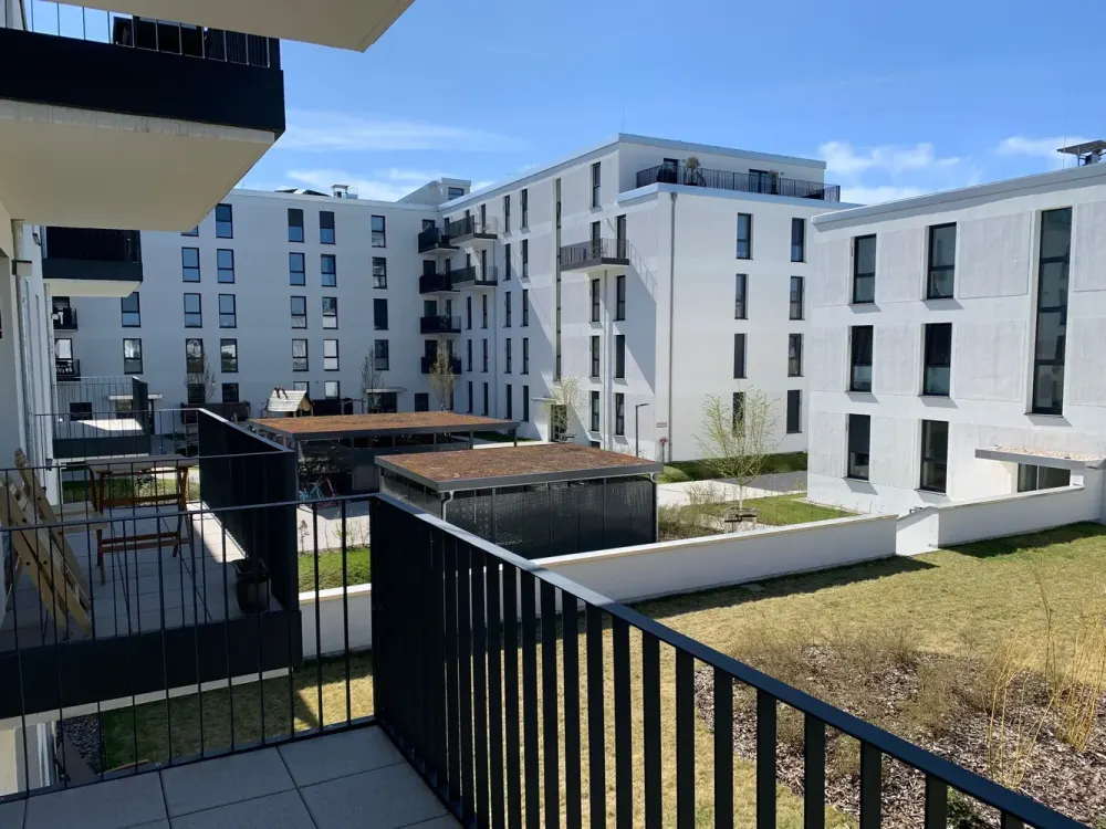 5-Zimmer-Wohnung inkl. Einbauküche mit Balkon und 2 Badezimmern