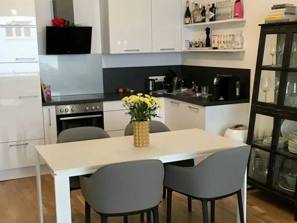 Renovierte 3-Zimmer-Wohnung mit Südbalkon Maxvorstadt/Grenze Neuhausen