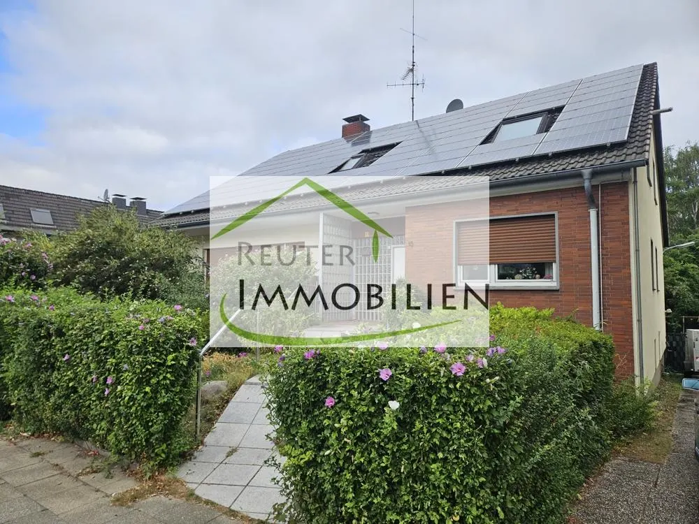*** Pflaumen zum Greifen nah, charmante 2,5-Zimmer-Wohnung in ruhiger Lage ***