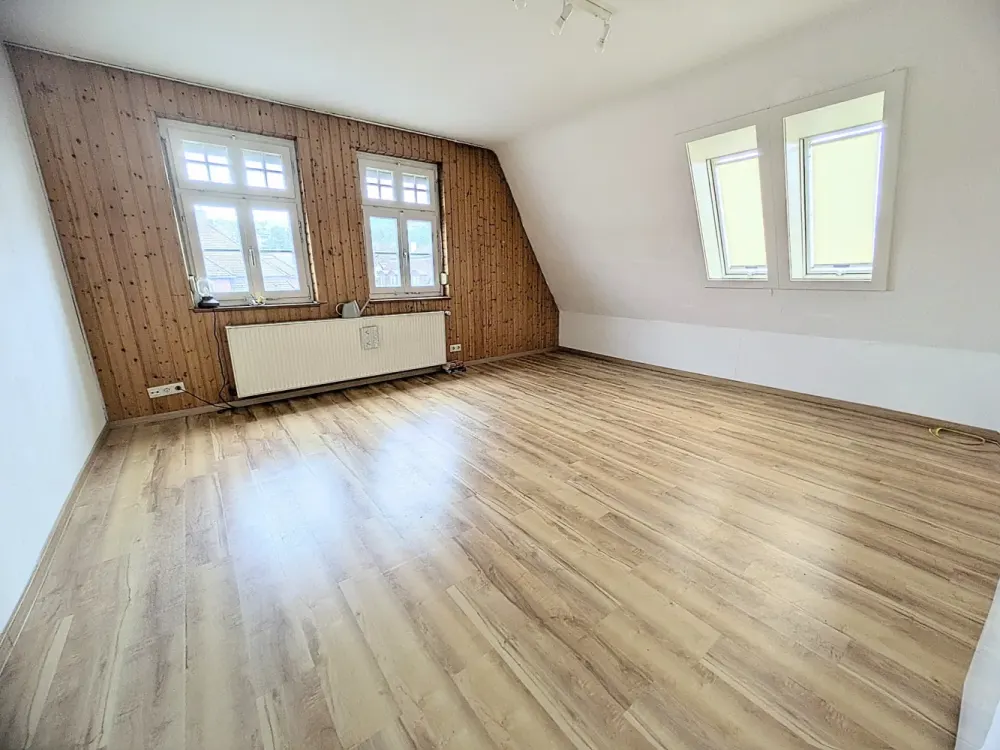 *Ideal auch für 2er WG! 2-Zimmer-Altbauwohnung im Dachgeschoss in Stuttgart-West, Nähe Vogelsang*