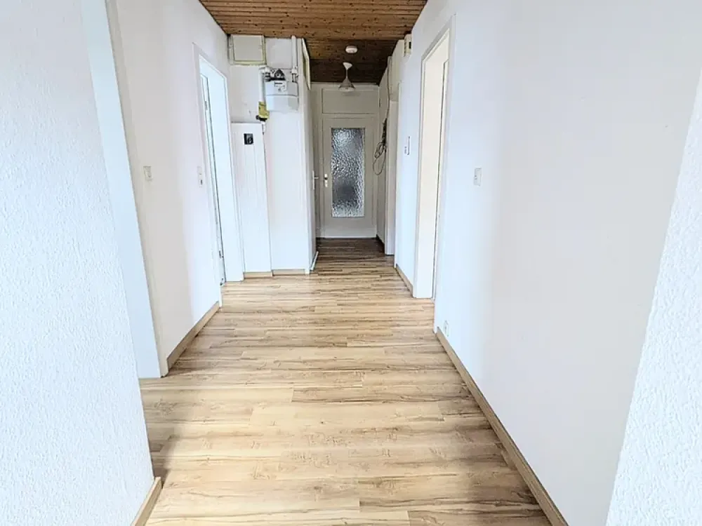 *Ideal auch für 2er WG! 2-Zimmer-Altbauwohnung im Dachgeschoss in Stuttgart-West, Nähe Vogelsang*