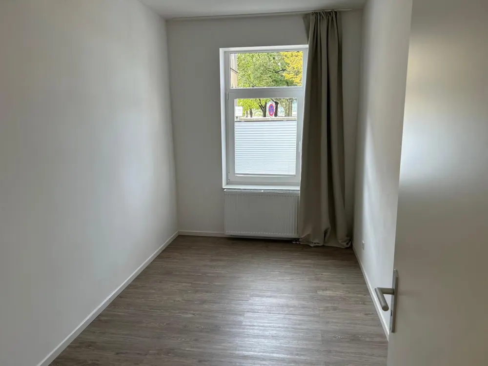 Helle 4 Zimmer Erdgeschosswohnung mit Terrasse