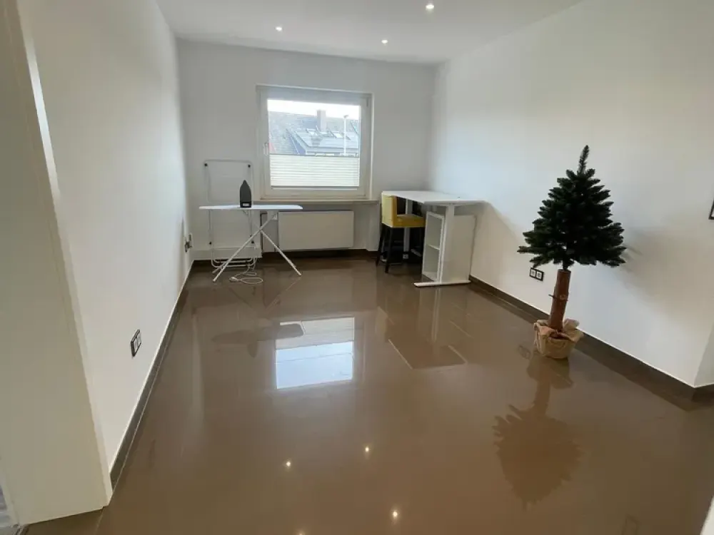 Loft Character in Ronnenberg - High-Quality 3-Room Apartment with Parking Space