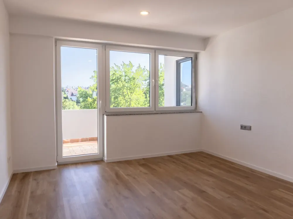 Erstbezug: Sehr schöne helle 3,5-Zimmer Wohnung im 2.OG mit Südbalkon in ruhiger Anliegerstraße