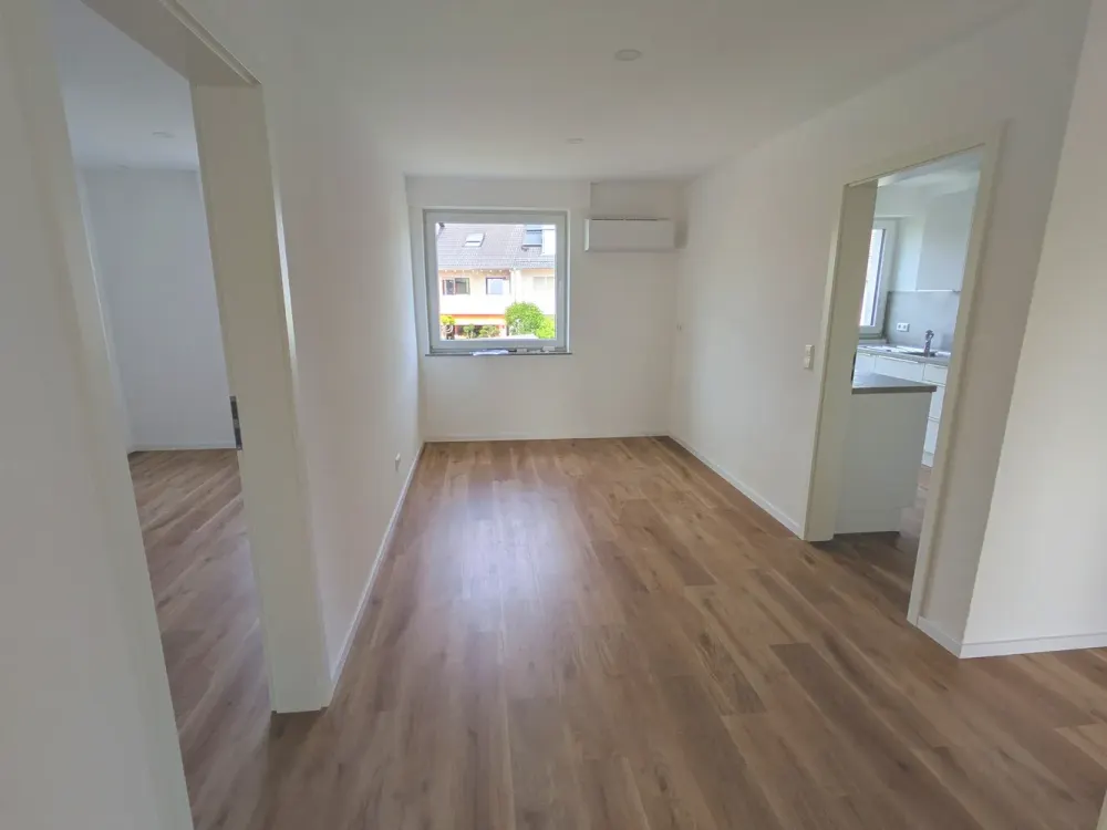 Erstbezug: Sehr schöne helle 3,5-Zimmer Wohnung im 2.OG mit Südbalkon in ruhiger Anliegerstraße