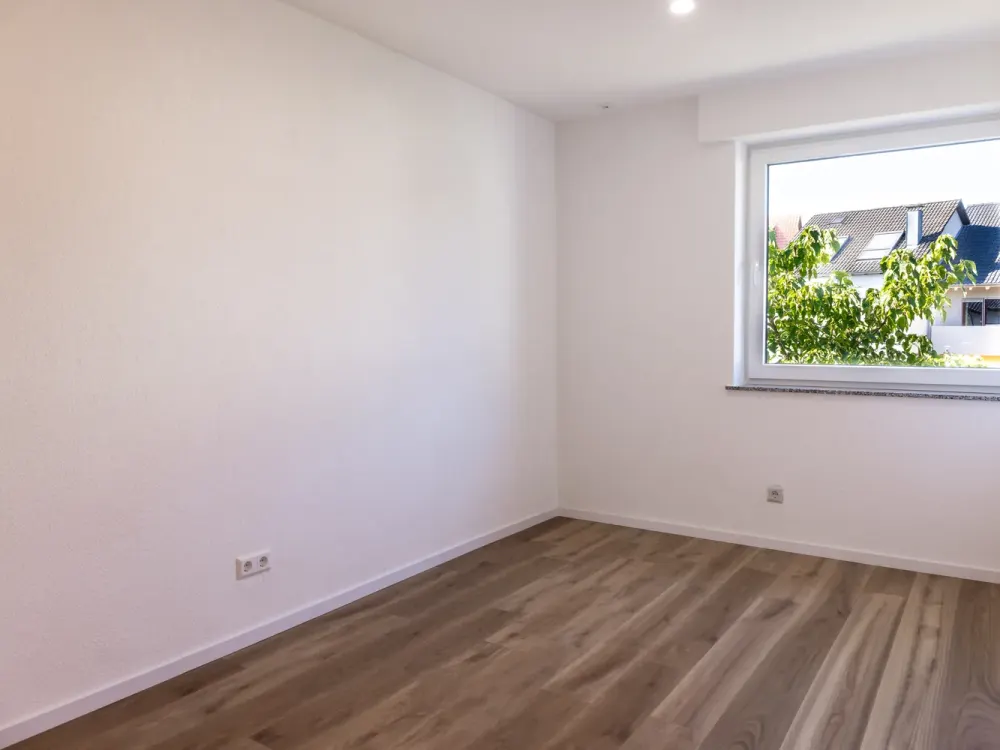 Erstbezug: Sehr schöne helle 3,5-Zimmer Wohnung im 2.OG mit Südbalkon in ruhiger Anliegerstraße