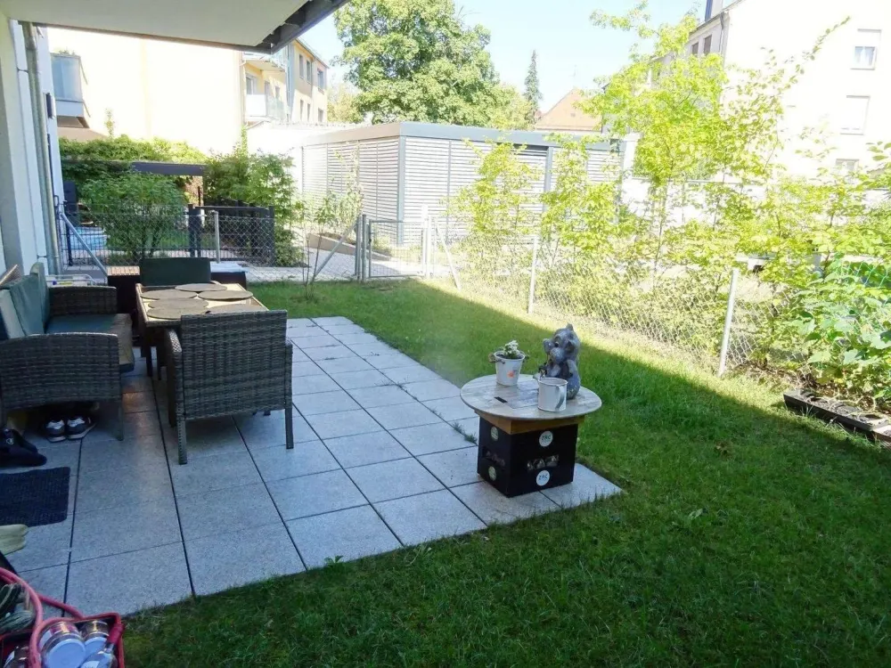 WUNDERSCHÖNE FAST NEUE MODERNE 4-ZIMMERTRAUMWOHNUNG MIT ZWEI EIGENEN GÄRTEN