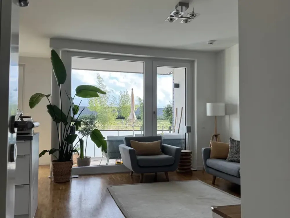 Schöne, helle 3-Zimmer-Wohnung mit Süd-Loggia in Groß Borstel/Eppendorf