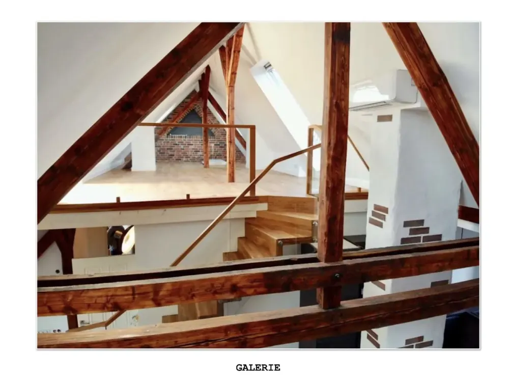 Hochwertige Dachgeschosswohnung mit Galerie, Terrasse und Einbauküche in Limmer - keine AFD Wähler