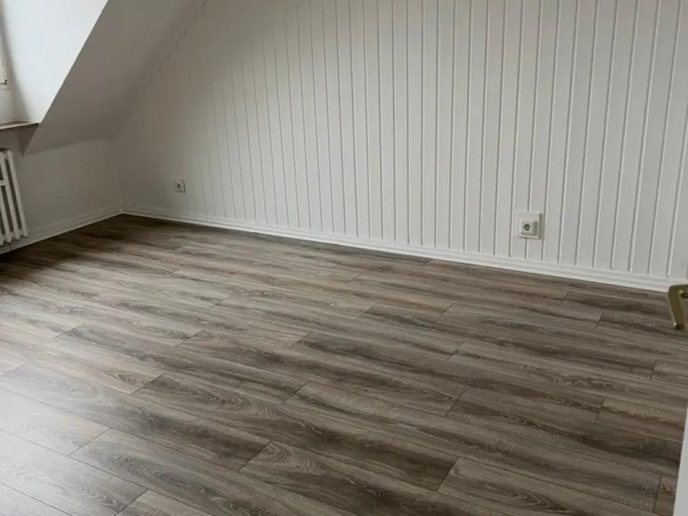 Kernsarnierte 3,5 Wohnung om Duisburger Süden