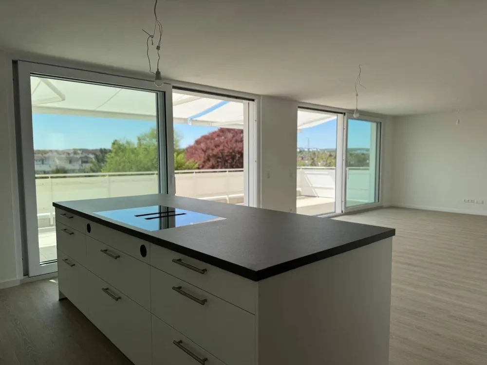 Kernsanierte 3-Zi-Penthousewohnung in Aussichtslage von Plieningen