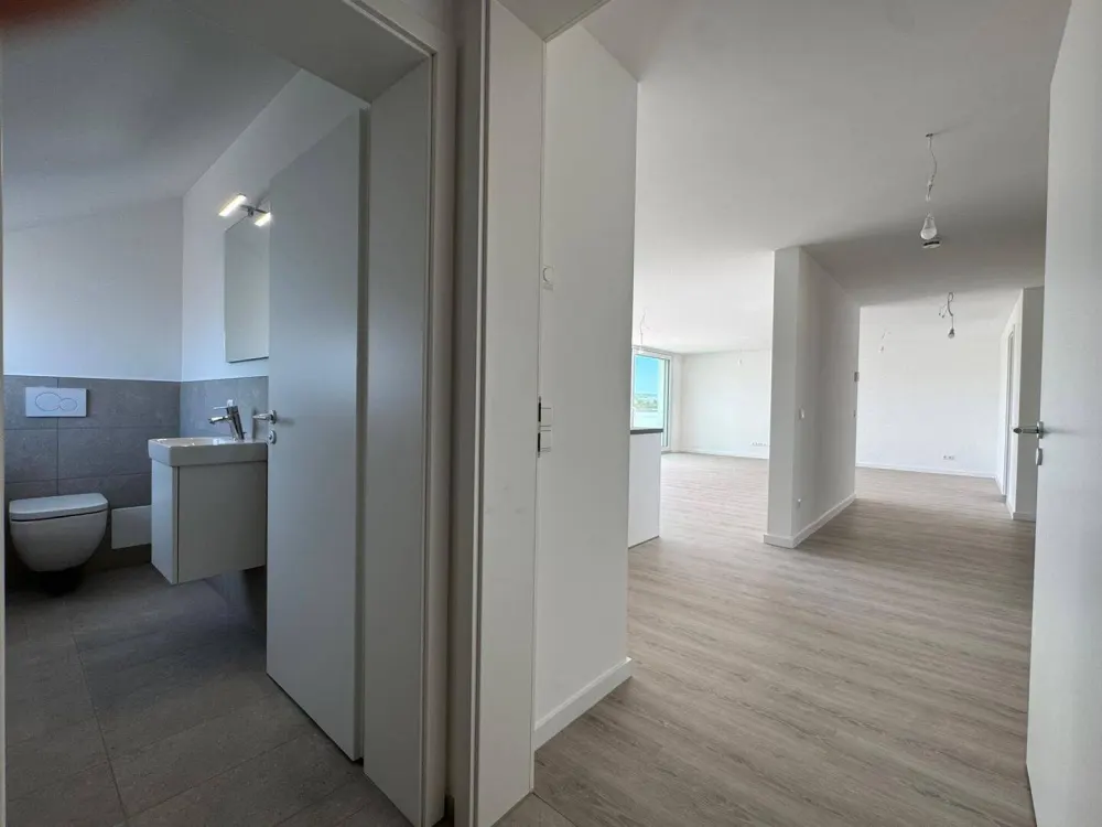 Kernsanierte 3-Zi-Penthousewohnung in Aussichtslage von Plieningen