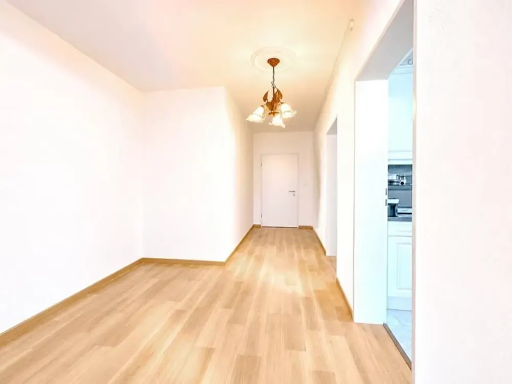 A Dream!!! Spacious Three-Room Apartment!!! Newly Renovated!!! Ellerau!!!