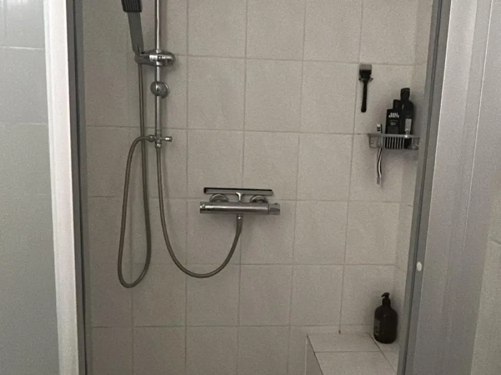 (5.000€ Abschlag) 1,5 Zimmer Wohnung Souterrains 64m2 (Innenstadt