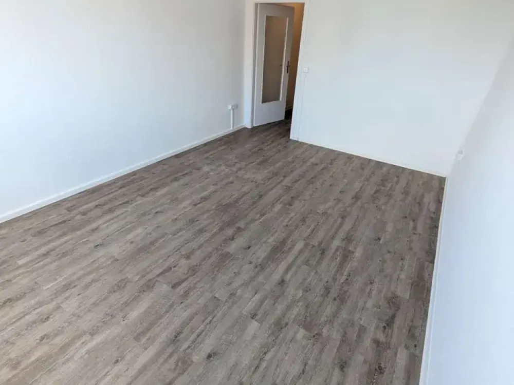 Gamigstraße 20 - bright 1.5-room apartment on the 15th floor - WBS - for rent