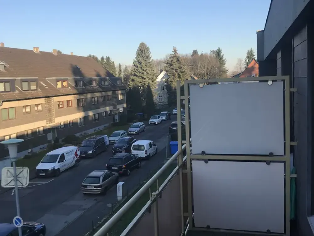 Neuwertiges Single Appartement mit Küche und Balkon in ruhiger, zentrumsnaher Lage