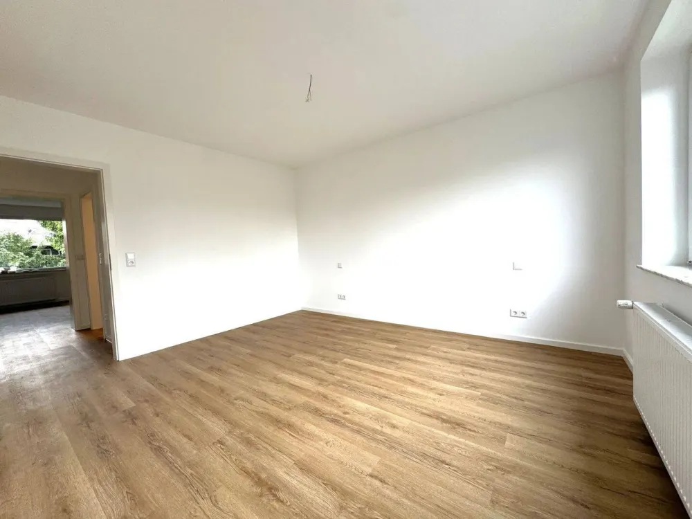 Moderne kernsanierte 2-Zimmer-Wohnung mit Balkon in zentraler Lage von Düsseldorf-Mörsenbroich
