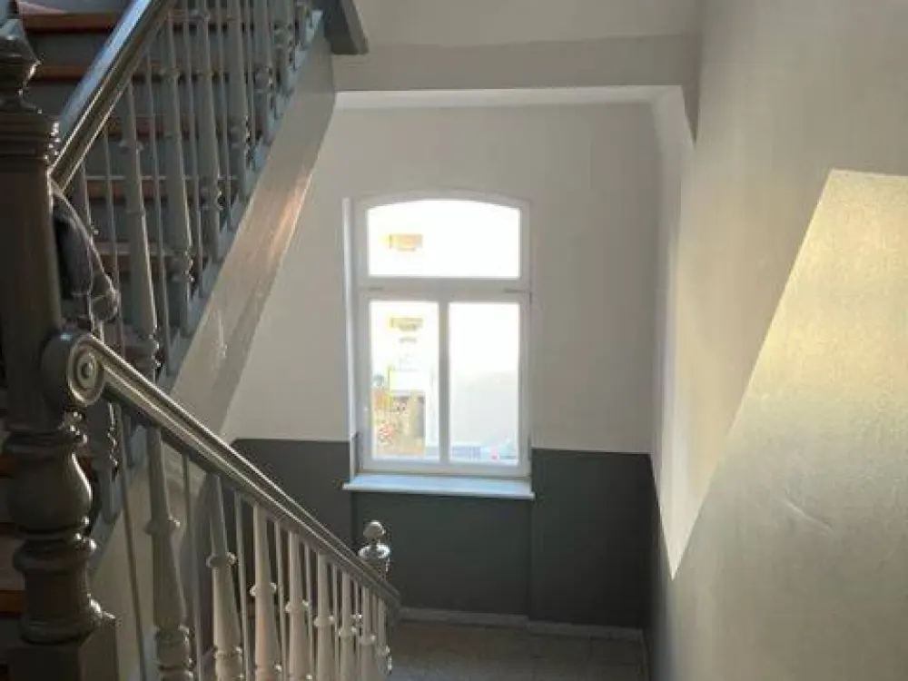 3-Zimmer mit Balkon, Lift, Chancen für SP im Hinterhof