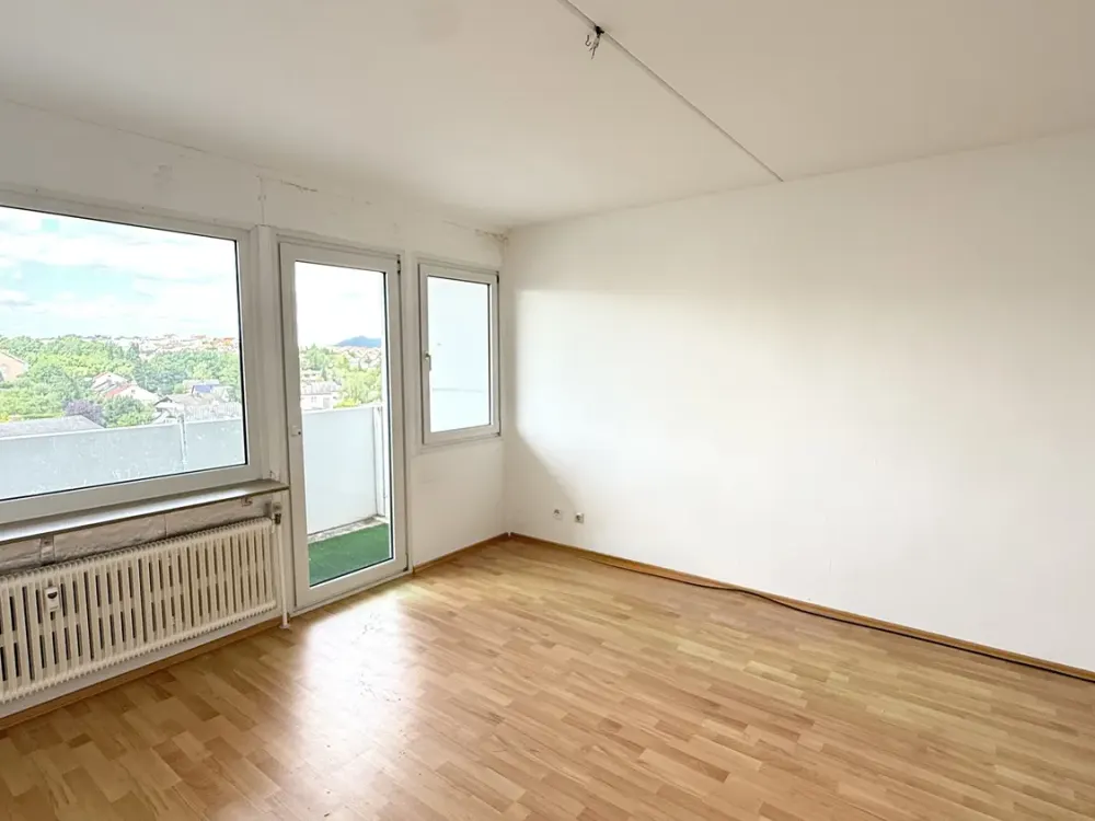 Comfortable 3-Room Apartment in Vellmar with Bathtub & Balcony