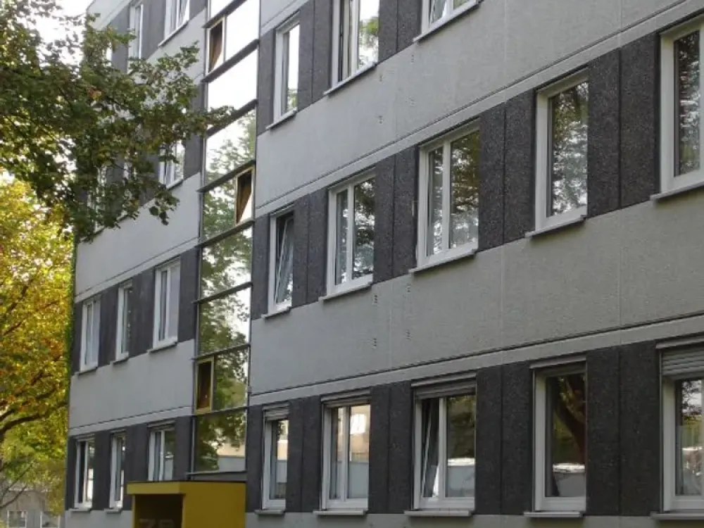 Pretty 2-Room Apartment with Loggia