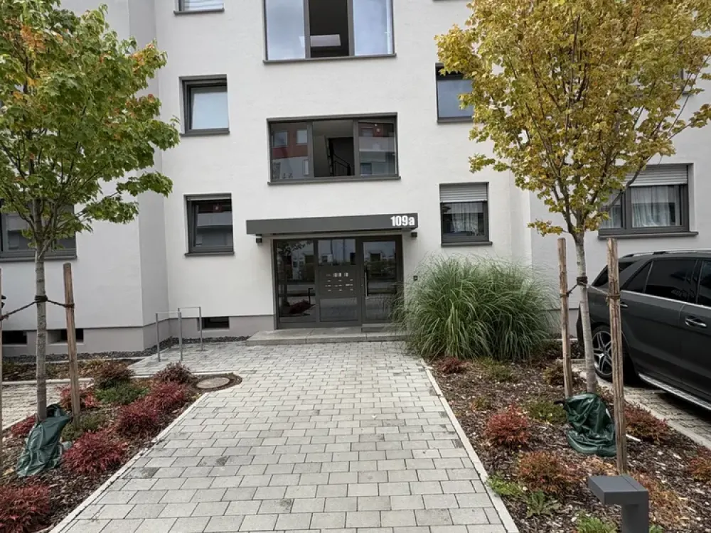 Erstbezug nach Kernsanierung: Exklusive 3-Zimmer-Wohnung