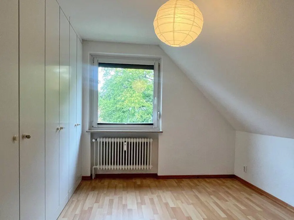 Zentrale 3-Zi.-Whg. mit Balkon
