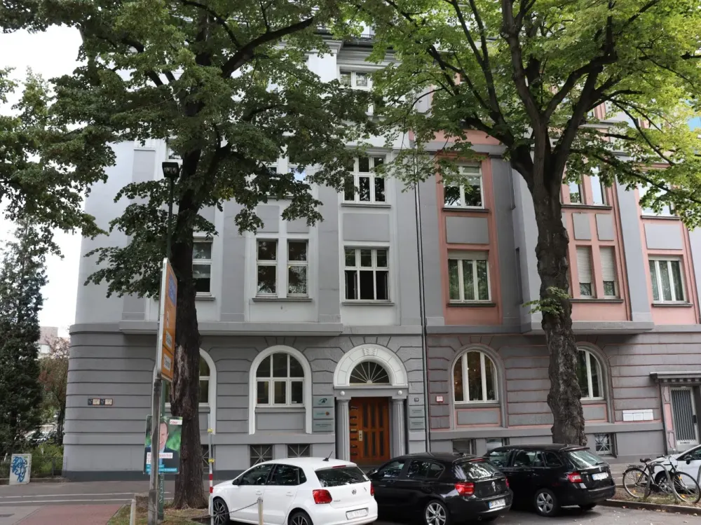 FISCHER Str.,Düsseldorf-Pempelfort, Nähe Hofgarten, Rhein,2 Zi., Bad, Panoramablick!Exkusiver Garten