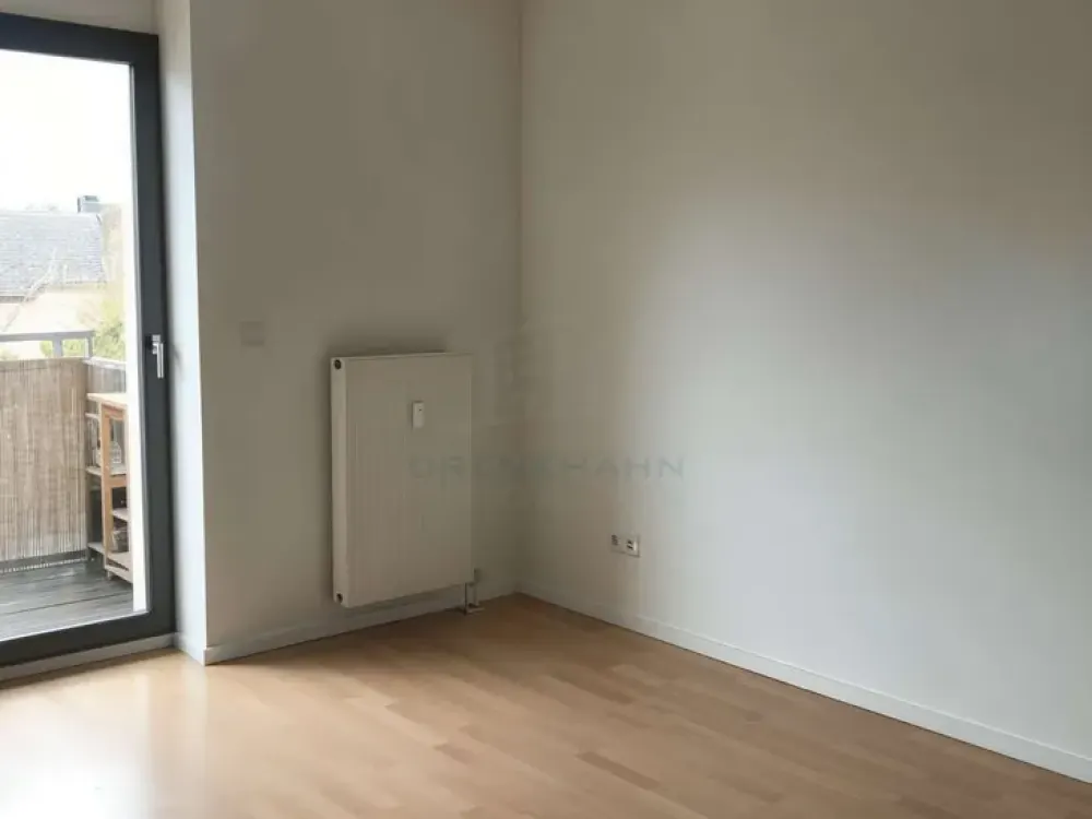 Bright 3-Room Apartment with South-Facing Balcony in Rostock KTV, Ideal for Shared Living!