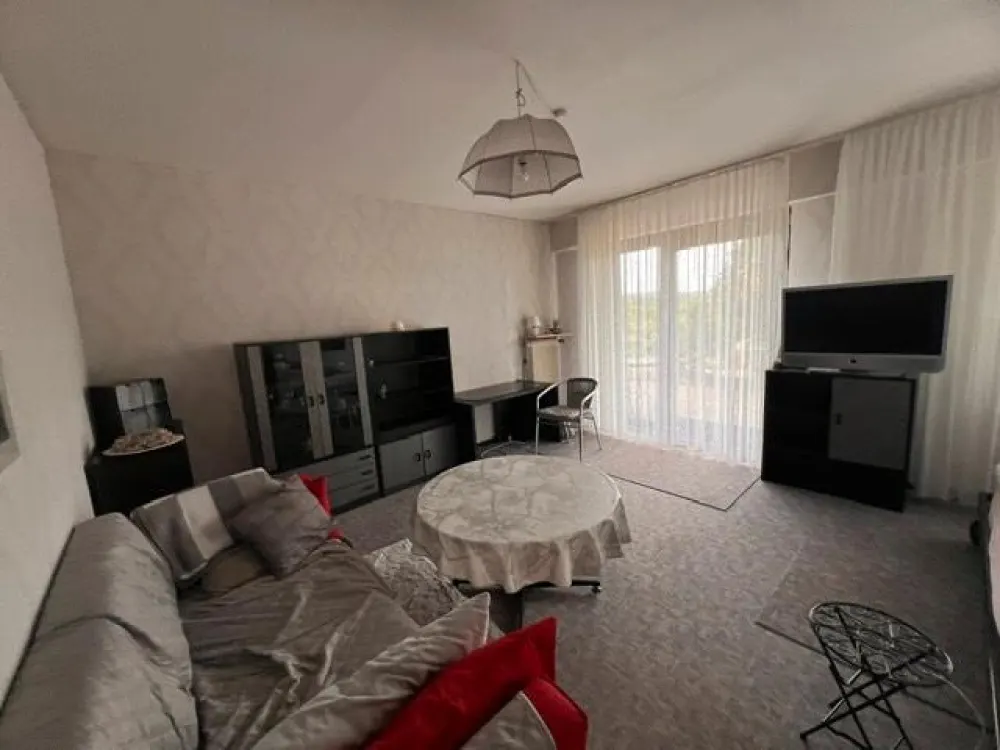 Möblierte 2 Zimmer Wohnung