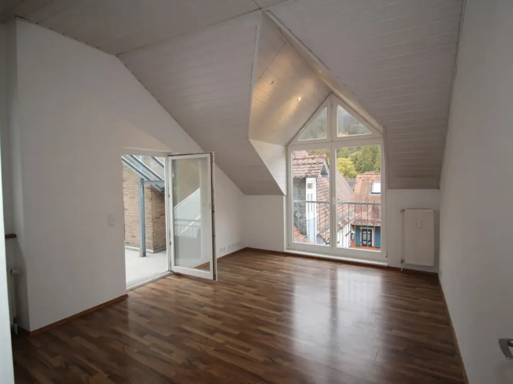 Schöne, ruhige 2-Zimmer-Wohnung auf zwei Ebenen im Herzen von Eppstein