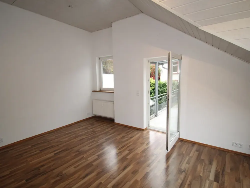 Schöne, ruhige 2-Zimmer-Wohnung auf zwei Ebenen im Herzen von Eppstein