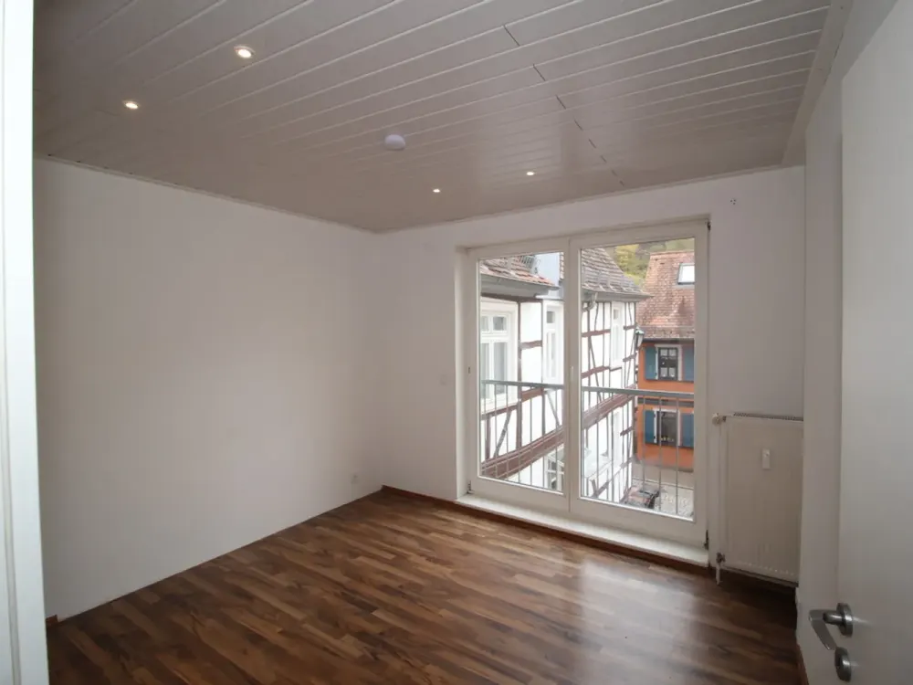 Schöne, ruhige 2-Zimmer-Wohnung auf zwei Ebenen im Herzen von Eppstein
