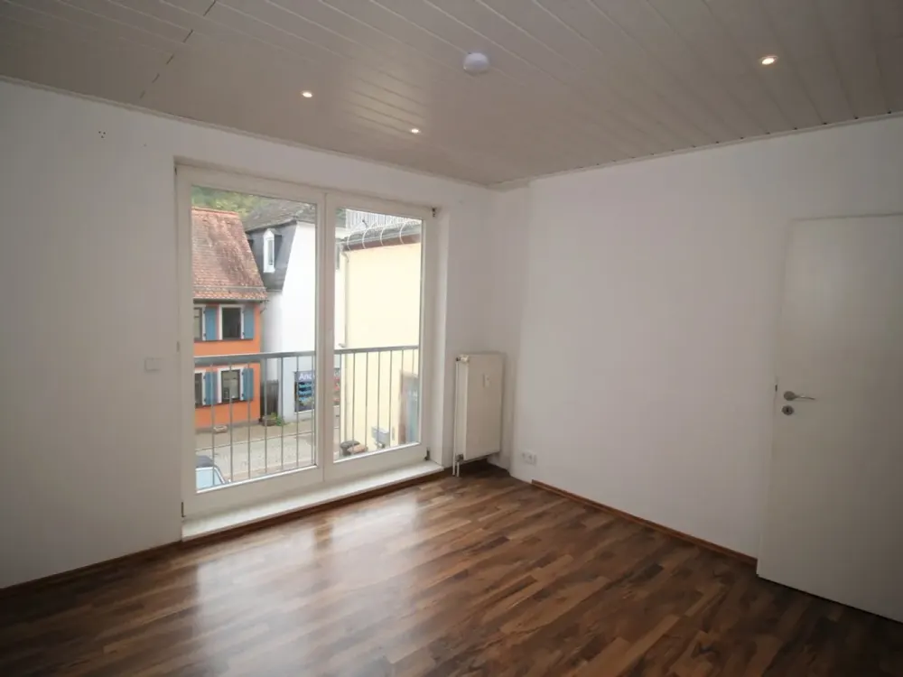 Schöne, ruhige 2-Zimmer-Wohnung auf zwei Ebenen im Herzen von Eppstein