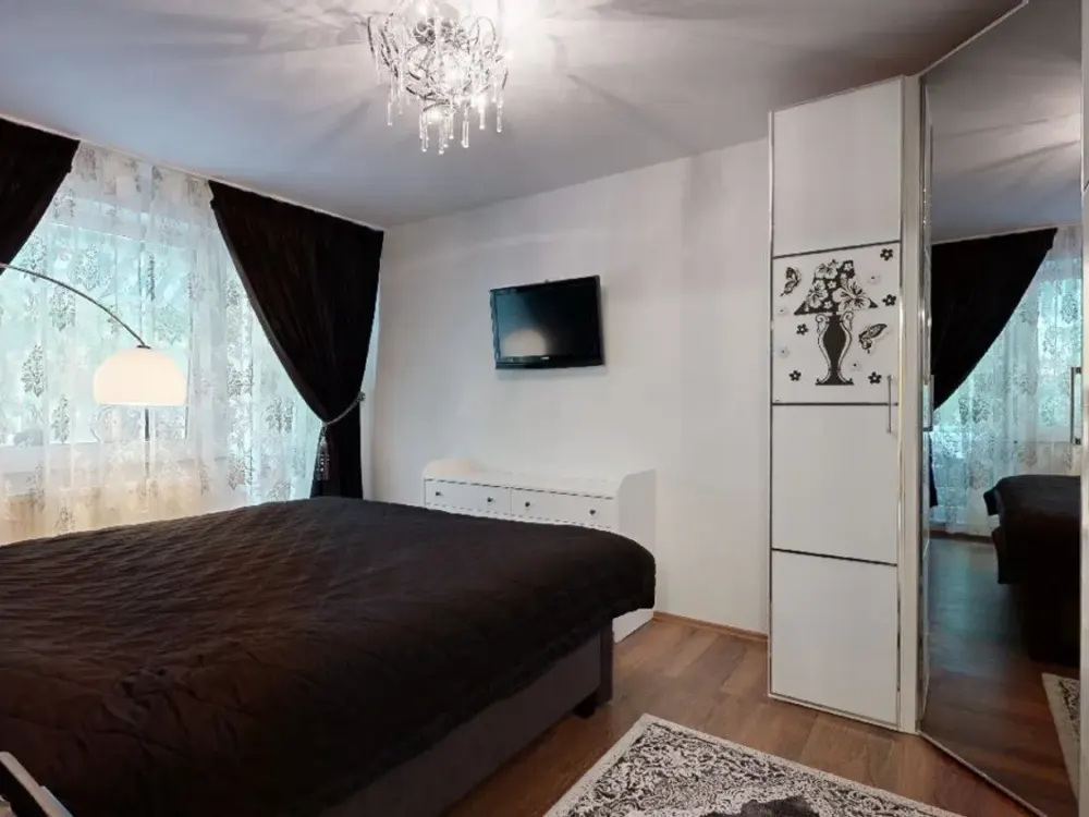 Space for Everyday Life: 3-Room Apartment in Neu Schwachhausen