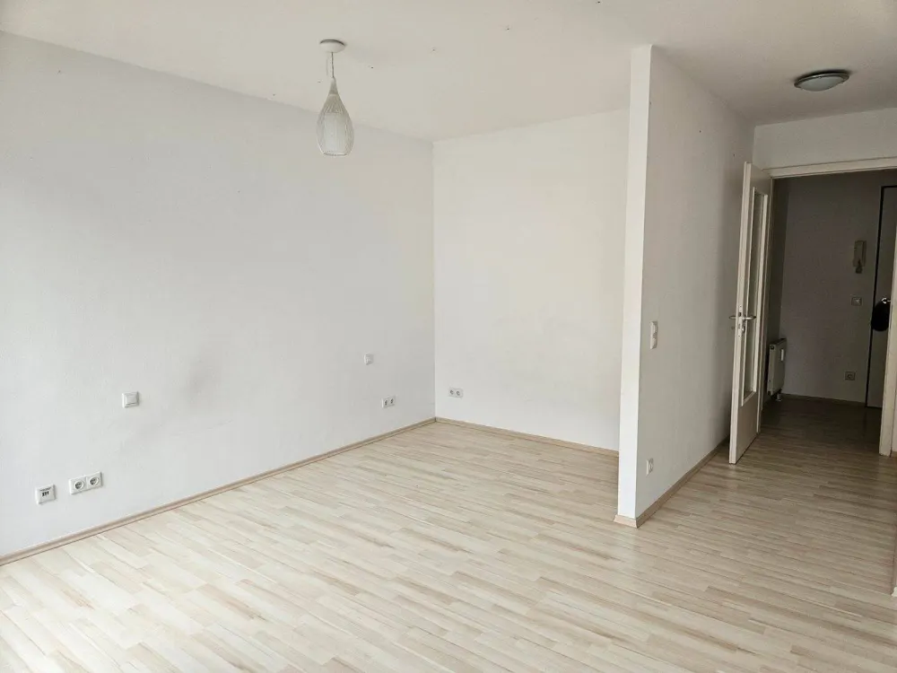 1 Zi.-Wohnung mit Einbauküche und Aufzug in der Nähe Hirschgarten