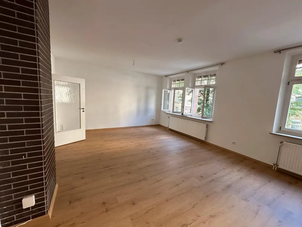 Large 5-Room Apartment for Rent