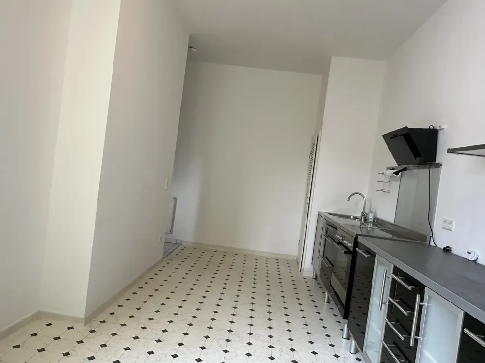 Attraktive Wohnung in Friedrichstadt - 2 ZKB, zentral