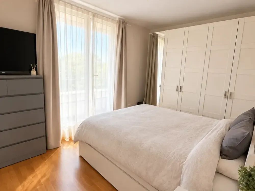 3 Zimmer Wohnung (für 2 Jahre / teilmöbliert)
