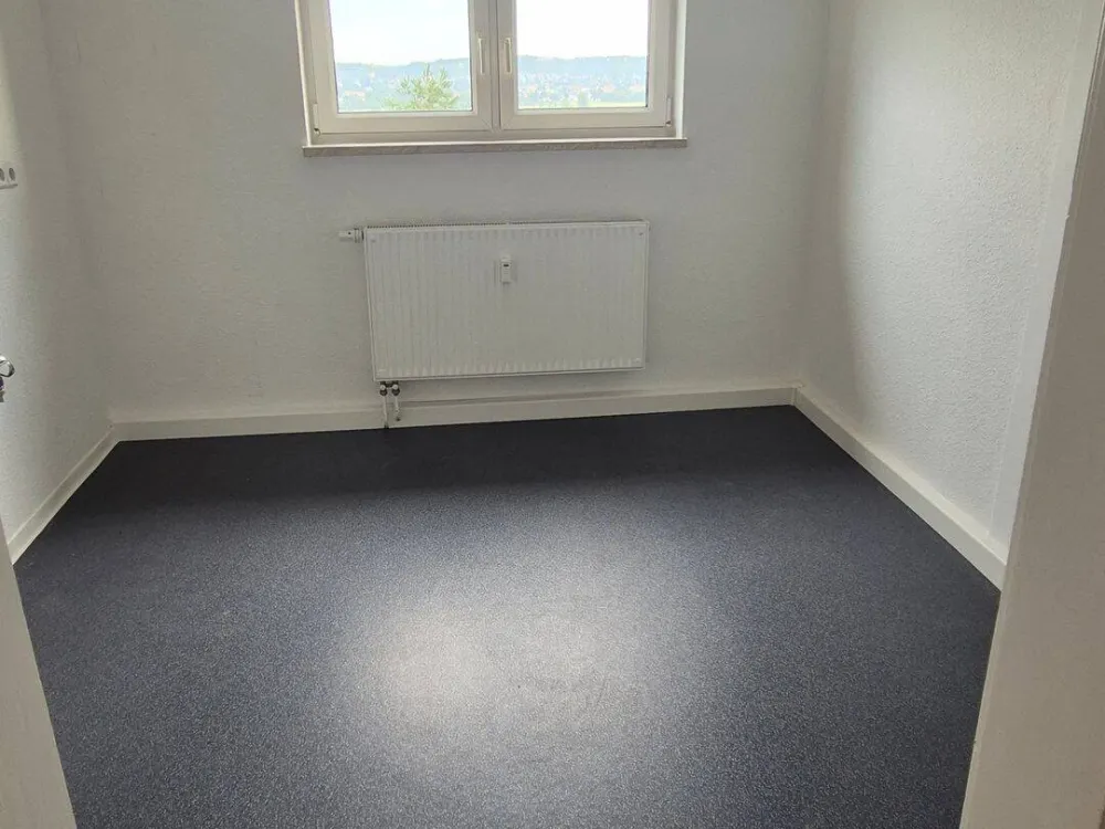 3-Raumwohnung mit schönen Dielenboden zu vermieten