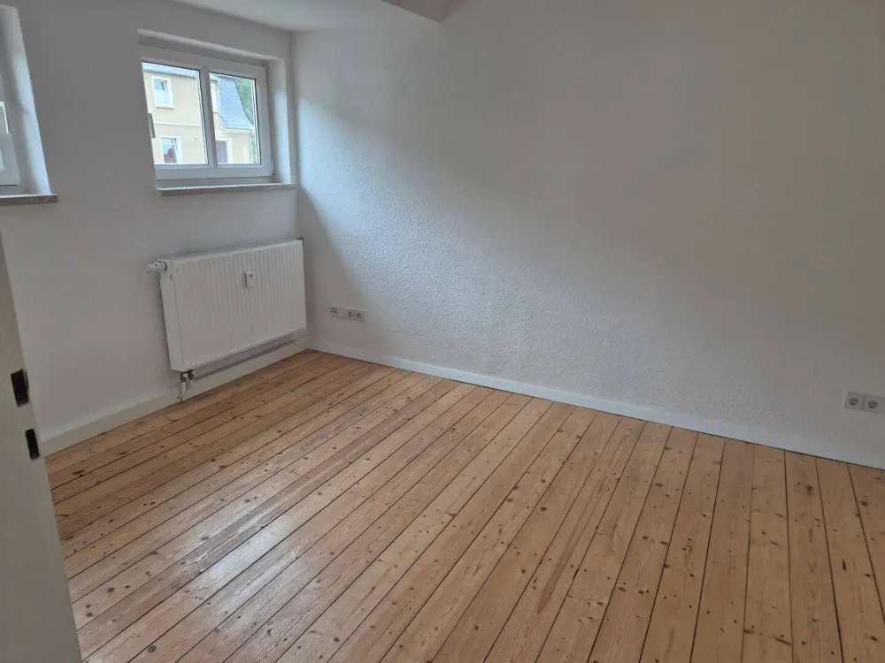 3-Raumwohnung mit schönen Dielenboden zu vermieten