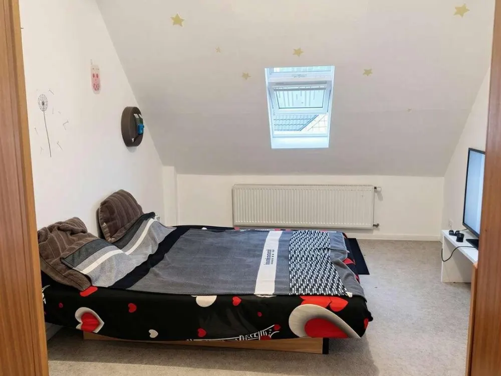 Gemütliche 3-Zimmer-Wohnung im Dachgeschoss, ruhig & gepflegt!