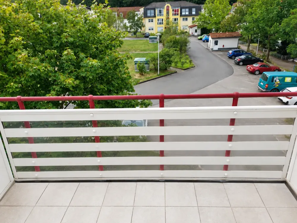 helle und großzügige Wohnung in Velten *4 Zimmer * Balkon * Wintergarten* KFZ-Stellplatz