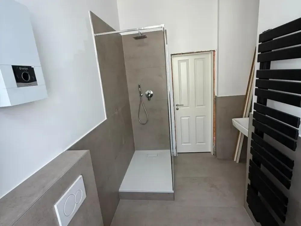 Erstbezug n. TOP-Sanierung, 65 qm Wohnung, 2 ZWKB, 590 € kalt, in zentraler Lage v. Haspe
