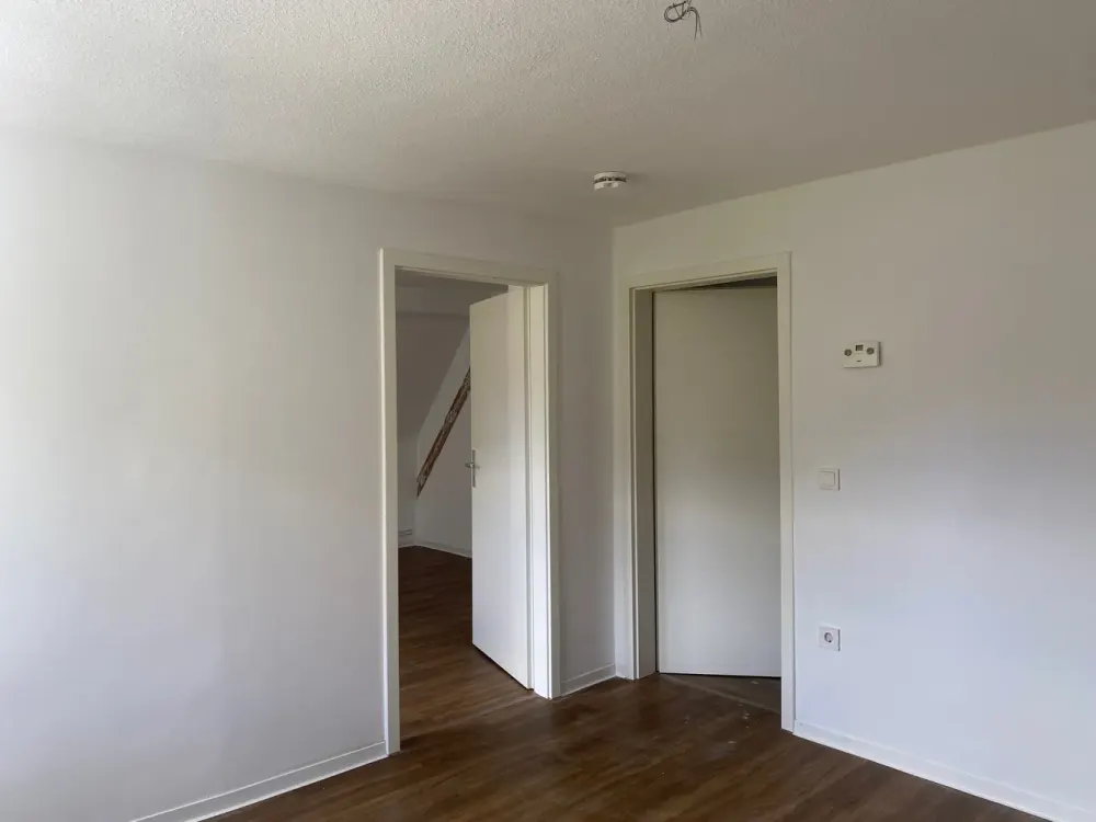 Kurzfristige Anmietung möglich - 3-Zimmer-Wohnung mit Tageslichtbad