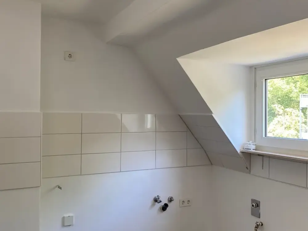 Kurzfristige Anmietung möglich - 3-Zimmer-Wohnung mit Tageslichtbad