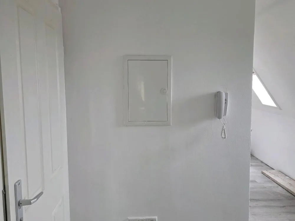 2-Zimmer-Wohnung Dachgeschosswohnung zu vermieten
