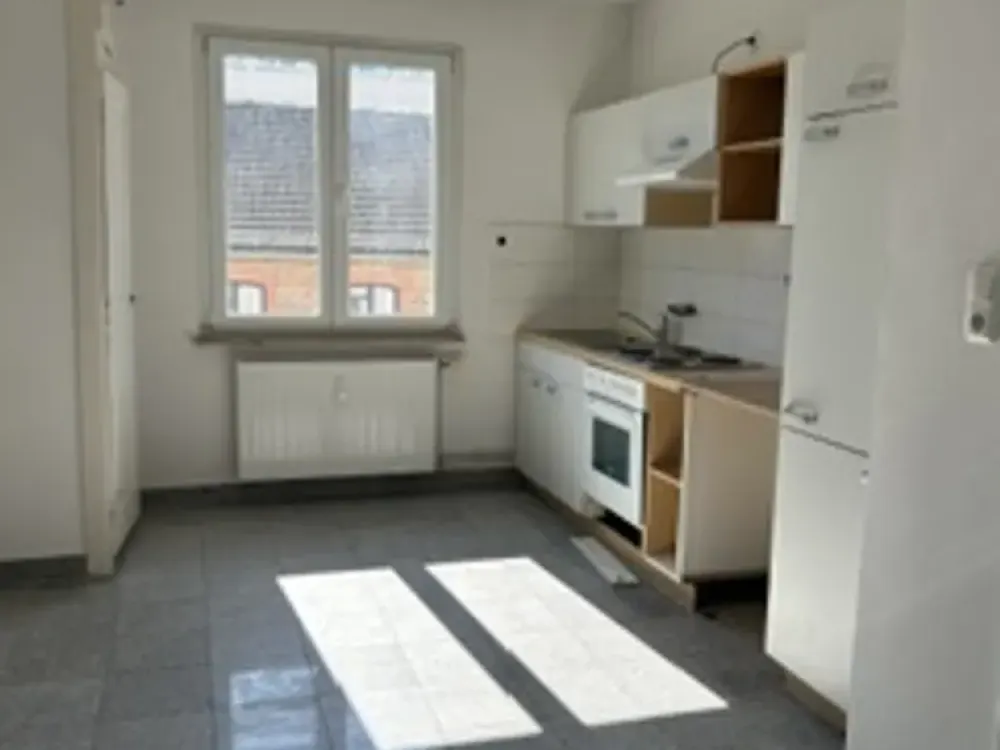 Sehr helle, großzügige 2-Zimmer-Wohnung in zentraler Innenstadtlage von Frankfurt am Main