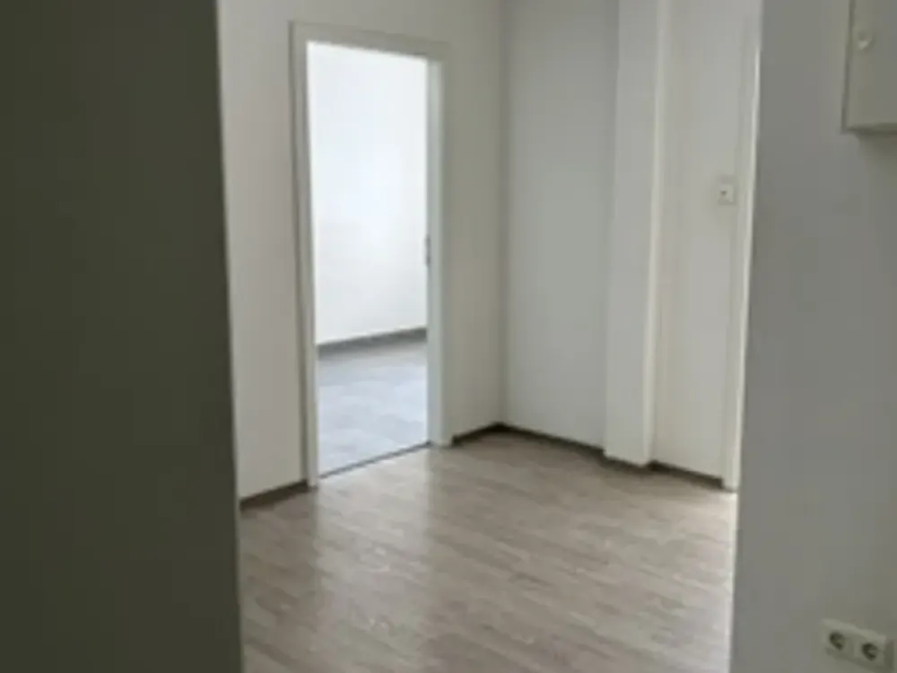 Sehr helle, großzügige 2-Zimmer-Wohnung in zentraler Innenstadtlage von Frankfurt am Main