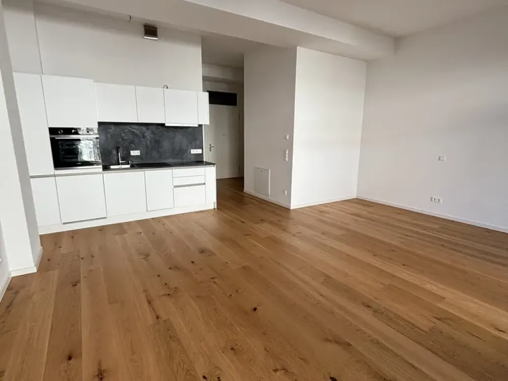 Bright 1-Room New-Build Apartment with High-Quality Features